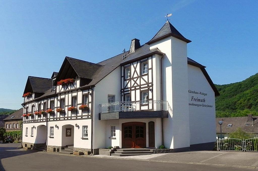 Gaestehaus Freimuth เมเซอนิค ภายนอก รูปภาพ
